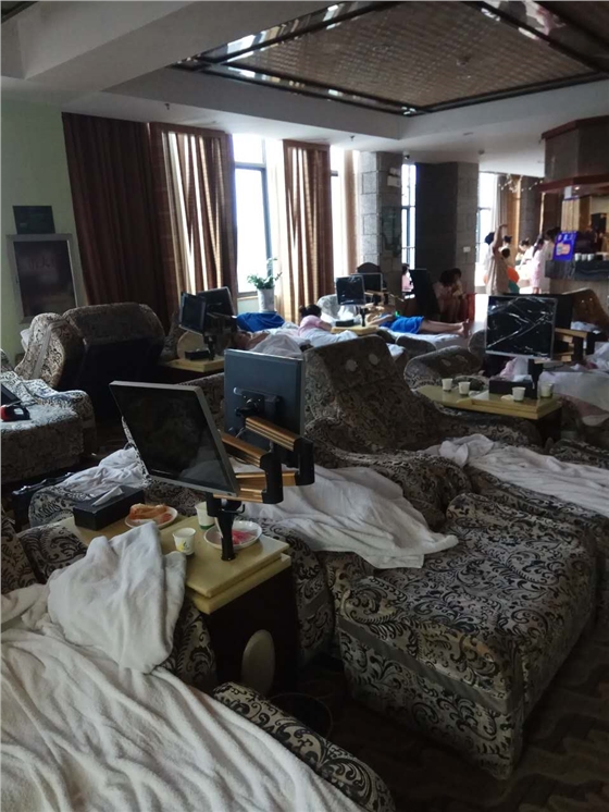 休息廳沙發(fā)