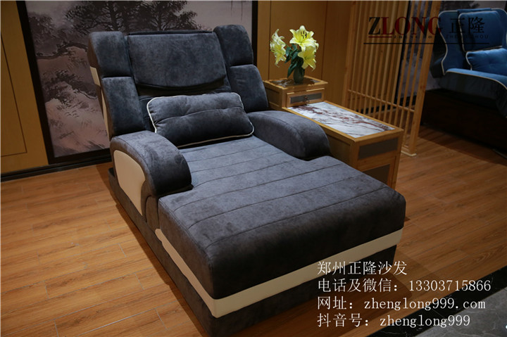 新款沙發(fā)