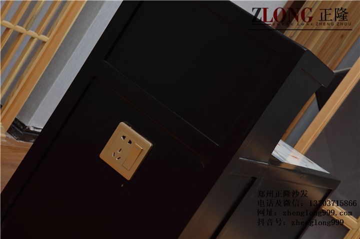 茶幾插孔